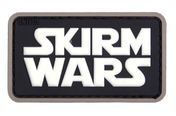 Σήμα PVC, Skirm Wars, 3D με Velcro (Μαύρο) της 101INC VAN43903 trazeras|VAN43903
