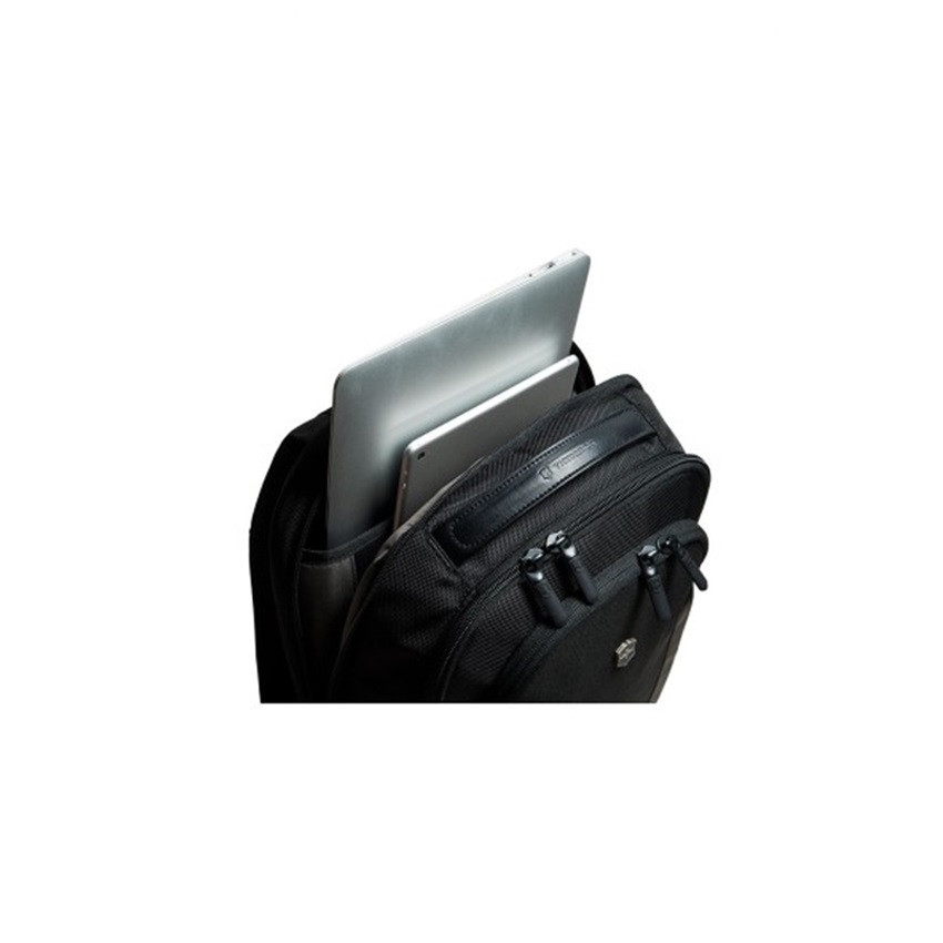 Σακίδιο Πλάτης Altmont με Θήκη για Laptop 16L (Black) της Victorinox CAR81953 trazeras|CAR81953